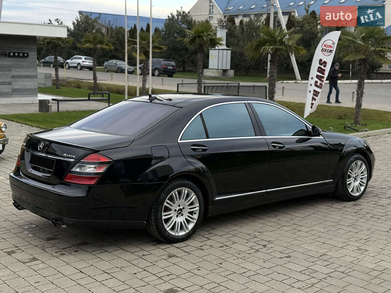 Седан Mercedes-Benz S-Class 2009 в Ужгороді