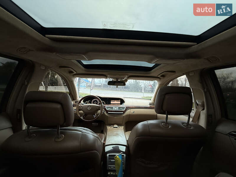 Седан Mercedes-Benz S-Class 2009 в Ужгороді