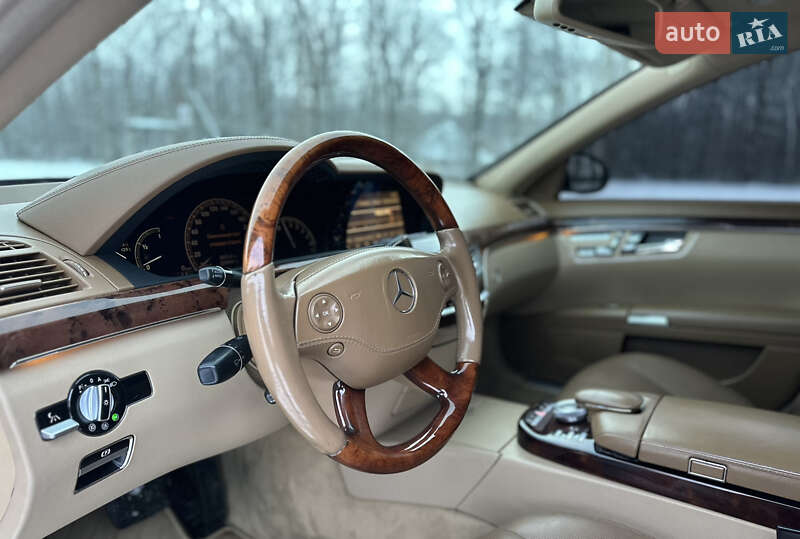Седан Mercedes-Benz S-Class 2008 в Умані