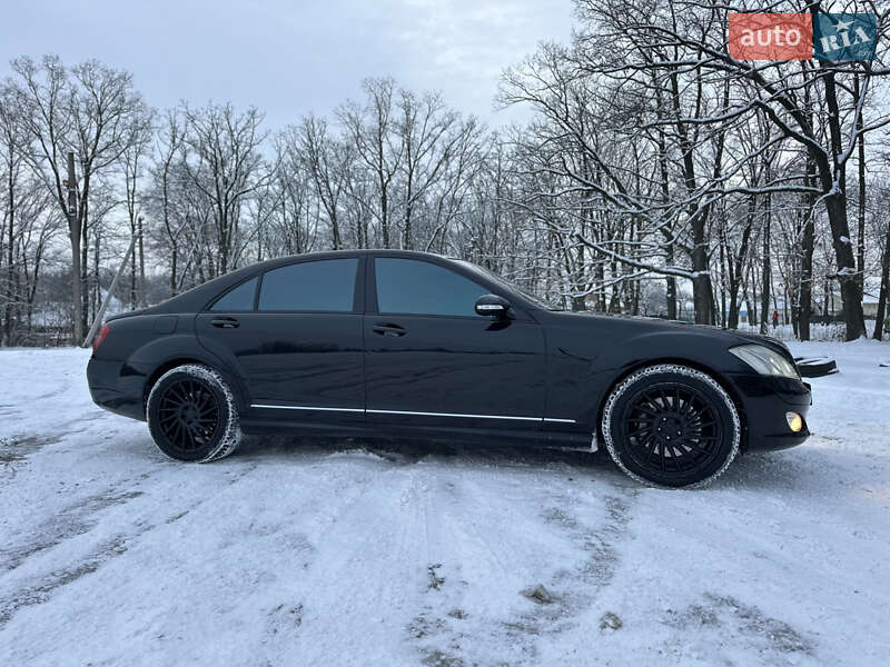 Седан Mercedes-Benz S-Class 2008 в Умані
