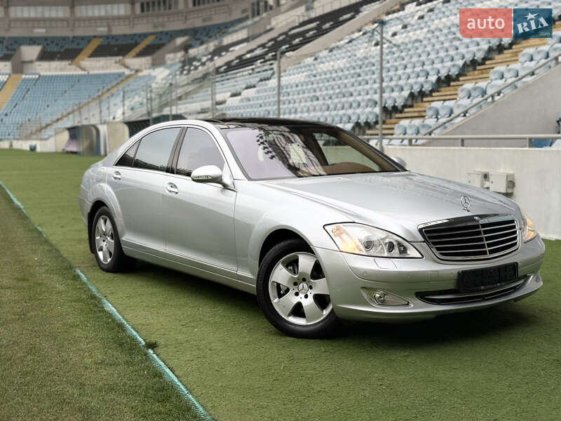Mercedes-Benz S-Class 2007