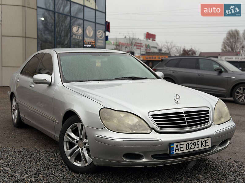 Mercedes-Benz S-Class 1999