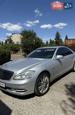 Седан Mercedes-Benz S-Class 2010 в Кривому Розі
