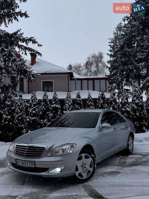 Mercedes-Benz S-Class 2007