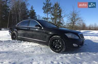 Седан Mercedes-Benz S-Class 2006 в Коростене