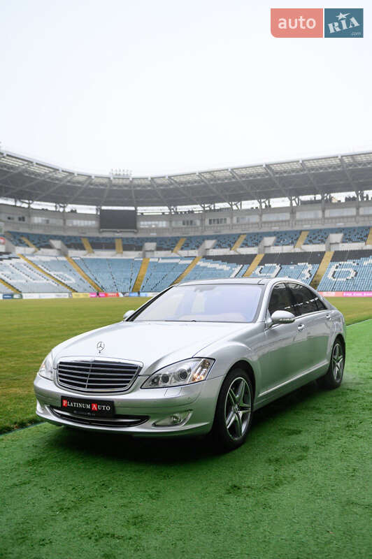 Mercedes-Benz S-Class 2007