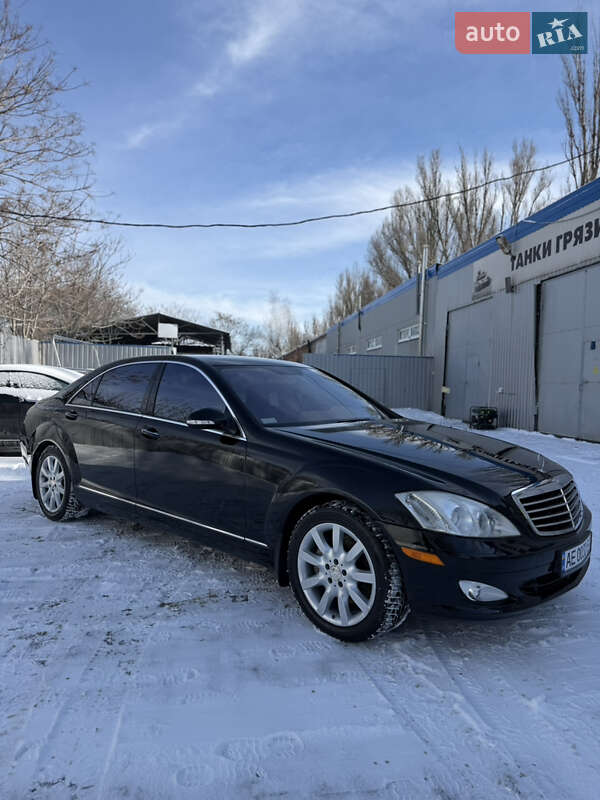 Mercedes-Benz S-Class 2007