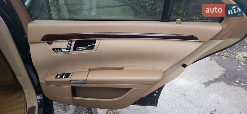 Седан Mercedes-Benz S-Class 2008 в Днепре