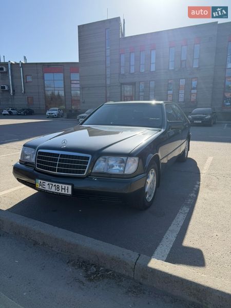 Mercedes-Benz S-Class 1992