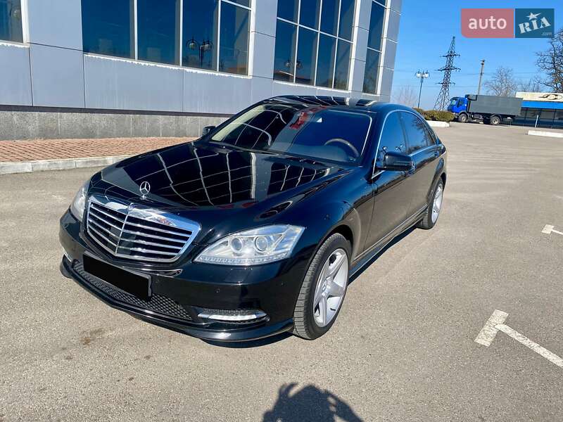 Mercedes-Benz S-Class 2010