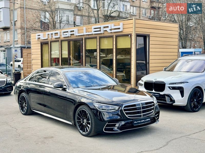 Mercedes-Benz S-Class 2025