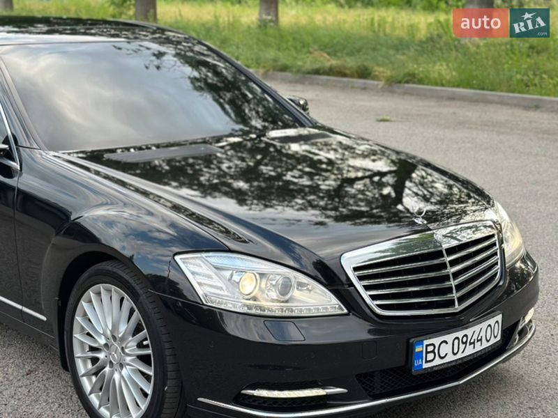 Седан Mercedes-Benz S-Class 2006 в Черновцах