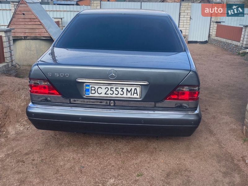 Mercedes-Benz S-Class 1995