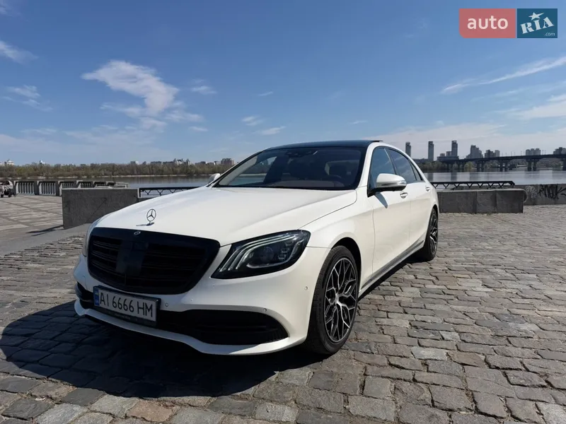 Mercedes-Benz S-Class