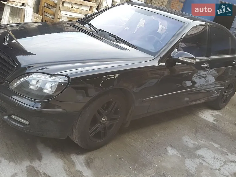 Mercedes-Benz S-Class