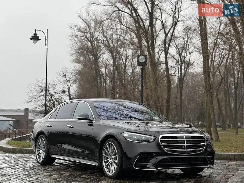 Mercedes-Benz S-Class