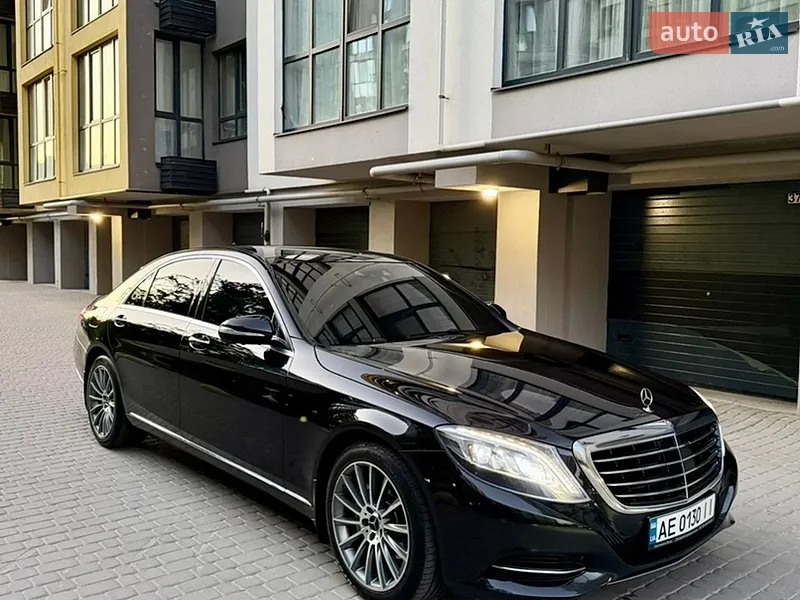 Mercedes-Benz S-Class