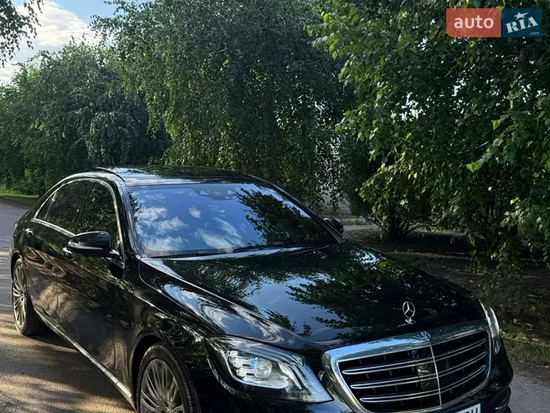 Mercedes-Benz S-Class