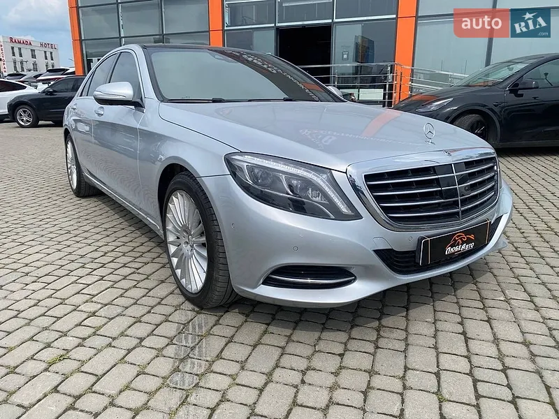 Mercedes-Benz S-Class