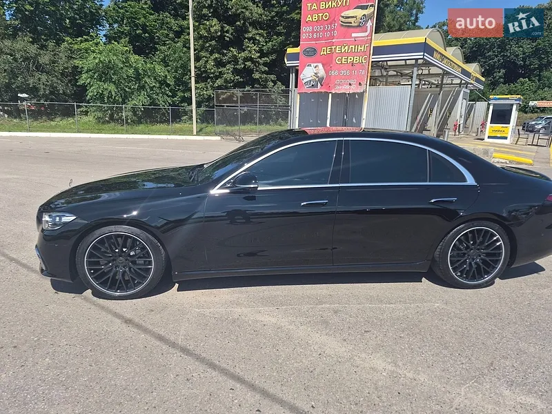 Mercedes-Benz S-Class