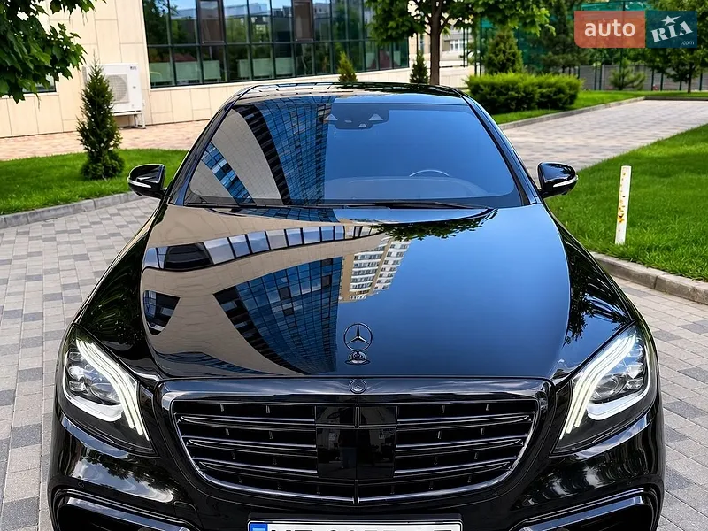 Mercedes-Benz S-Class 2020