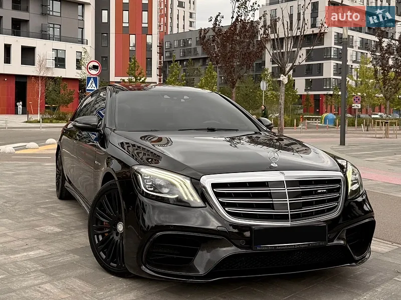 Mercedes-Benz S-Class