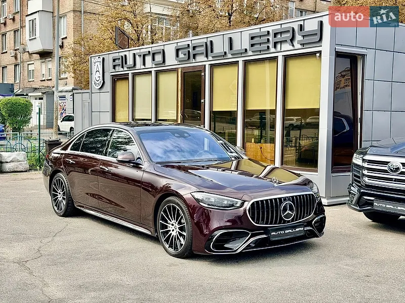 Mercedes-Benz S-Class