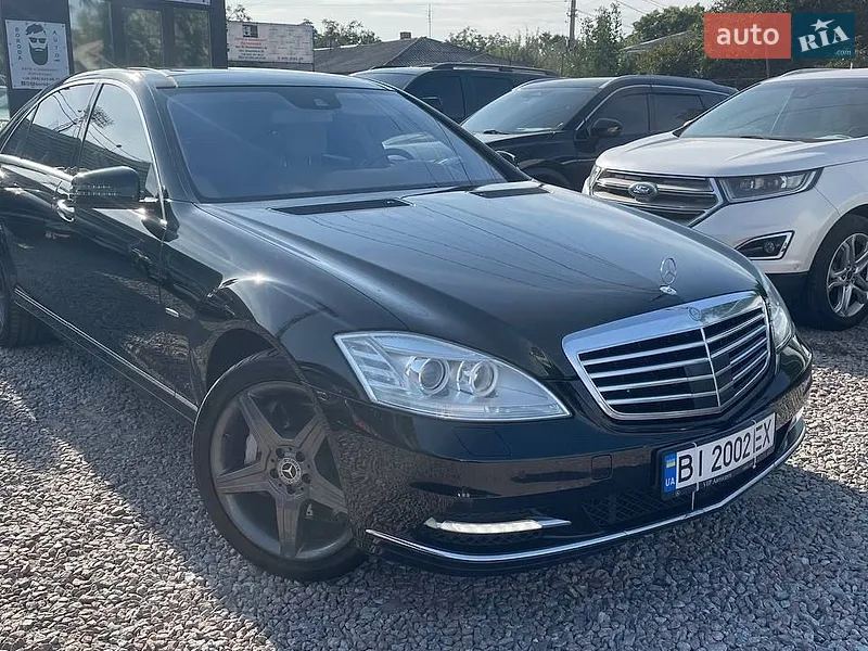 Mercedes-Benz S-Class 2012