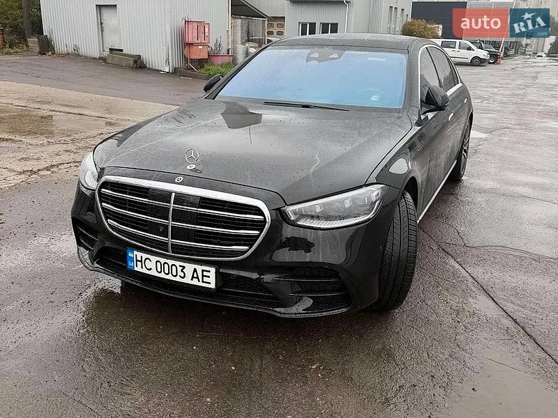 Mercedes-Benz S-Class