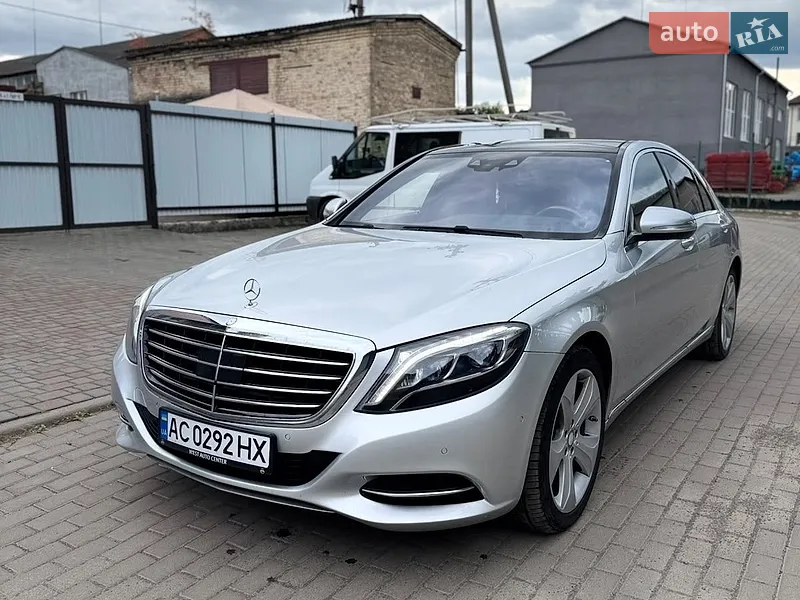 Mercedes-Benz S-Class
