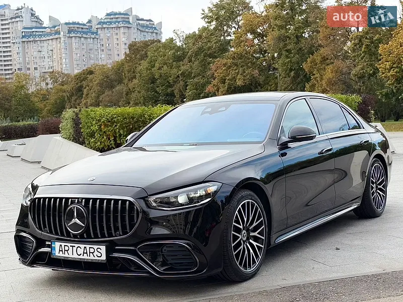 Mercedes-Benz S-Class