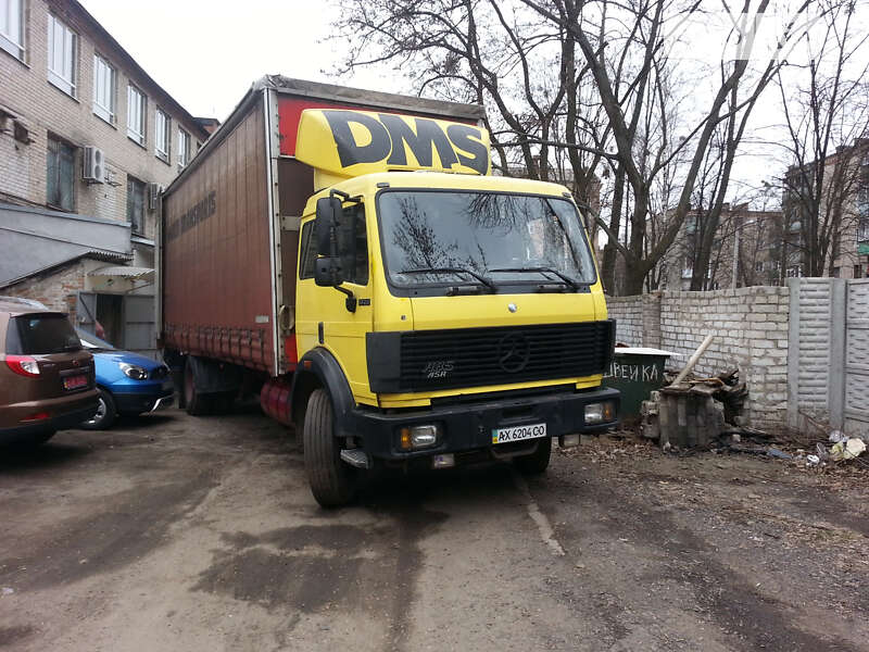 Тентований Mercedes-Benz SK-Series 1994 в Харкові
