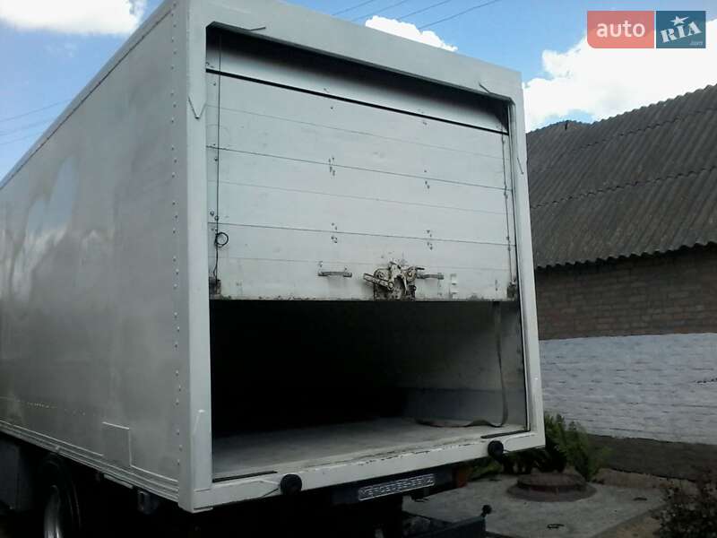Грузовой фургон Mercedes-Benz SK-Series 1994 в Котельве