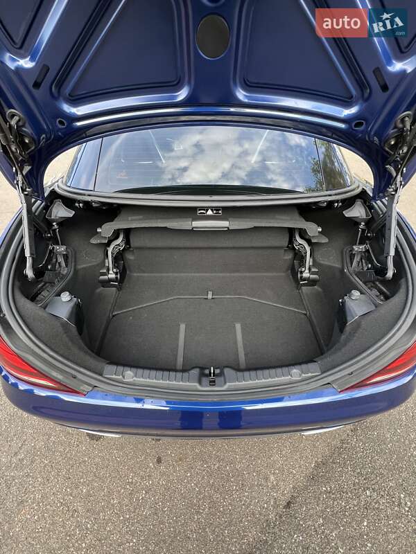 Родстер Mercedes-Benz SLC-Class 2016 в Киеве фото 22 Родстер Mercedes-Benz SLC-Class 2016 в Киеве