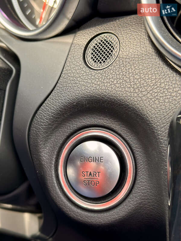 Родстер Mercedes-Benz SLC-Class 2017 в Одессе фото 28 Родстер Mercedes-Benz SLC-Class 2017 в Одессе