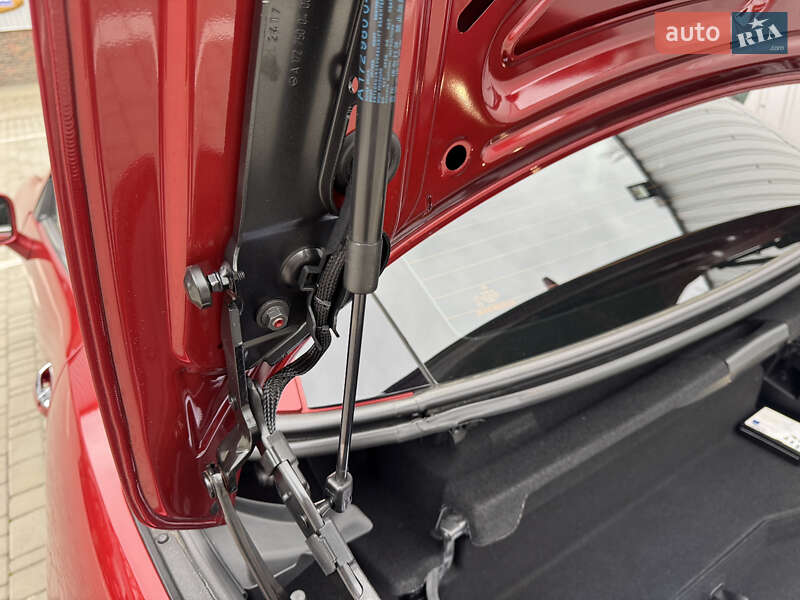 Родстер Mercedes-Benz SLC-Class 2018 в Дніпрі