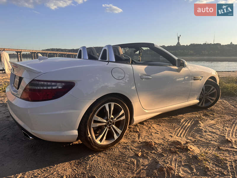 Родстер Mercedes-Benz SLK-Class 2015 в Киеве фото 20 Родстер Mercedes-Benz SLK-Class 2015 в Киеве