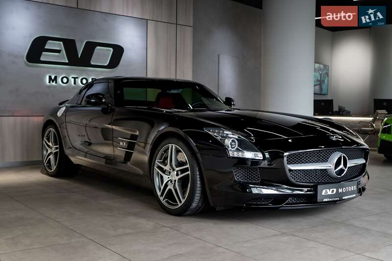 Купе Mercedes-Benz SLS AMG 2011 в Києві