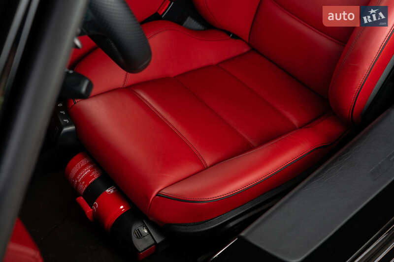 Купе Mercedes-Benz SLS AMG 2011 в Києві