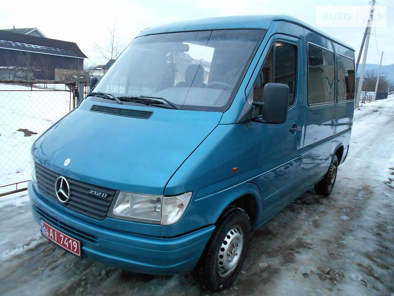 Микроавтобус Mercedes-Benz Sprinter 1995 в Ивано-Франковске