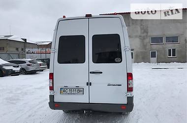 Микроавтобус Mercedes-Benz Sprinter 2004 в Киверцах