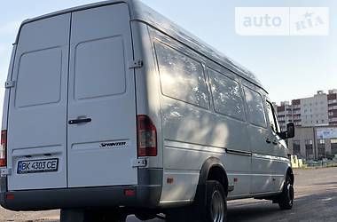 Грузовой фургон Mercedes-Benz Sprinter 2011 в 