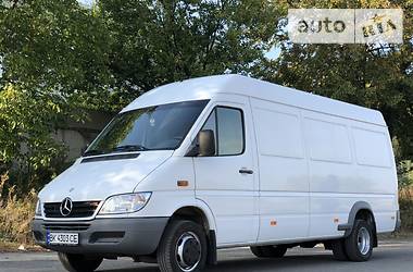 Грузовой фургон Mercedes-Benz Sprinter 2011 в 