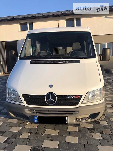 Микроавтобус Mercedes-Benz Sprinter 2004 в Бучаче