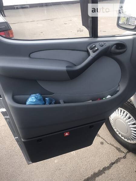 Микроавтобус Mercedes-Benz Sprinter 2005 в Тульчине фото 5 Микроавтобус Mercedes-Benz Sprinter 2005 в Тульчине