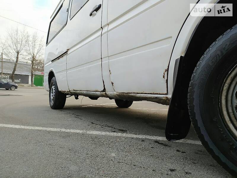 Мікроавтобус Mercedes-Benz Sprinter 2000 в Києві