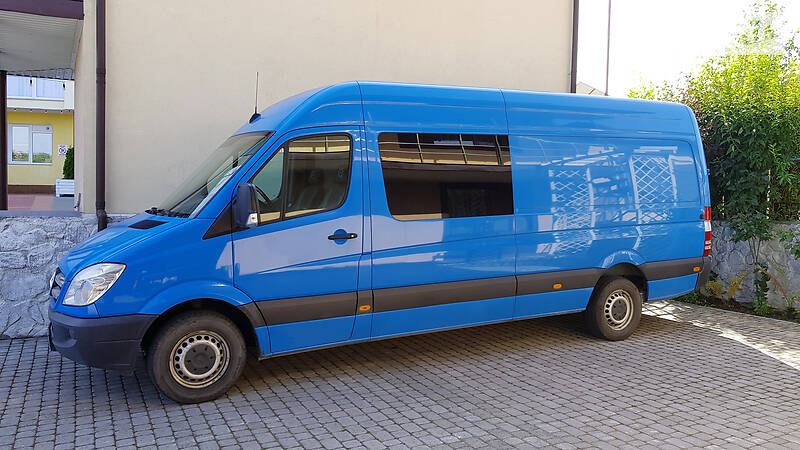 Мікроавтобус Mercedes-Benz Sprinter 2013 в 