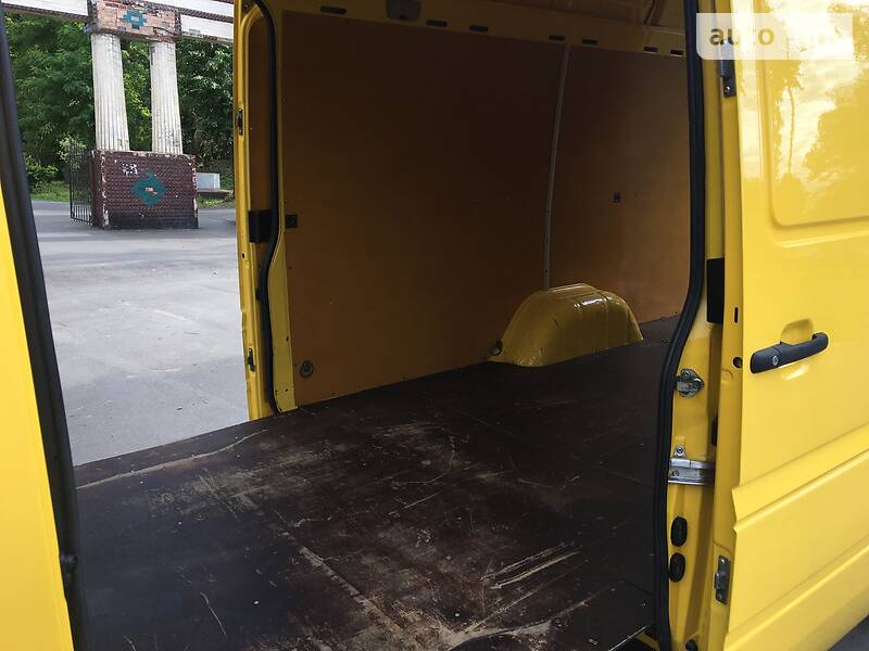 Вантажопасажирський фургон Mercedes-Benz Sprinter 2005 в Хмельницькому