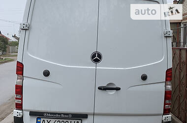 Грузовой фургон Mercedes-Benz Sprinter 2015 в 