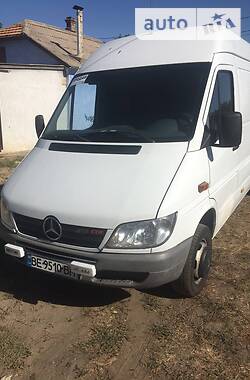 Вантажний фургон Mercedes-Benz Sprinter 2004 в Миколаєві